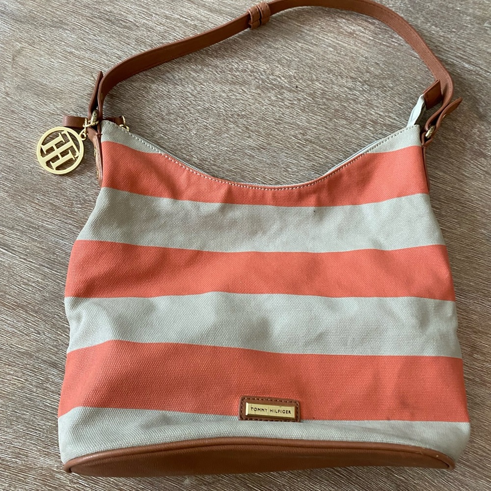 Tommy Hilfiger purse.